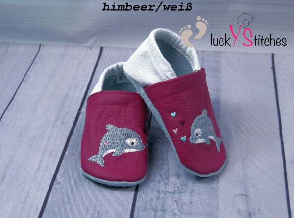 Lederpuschen Delfin mit Herzen